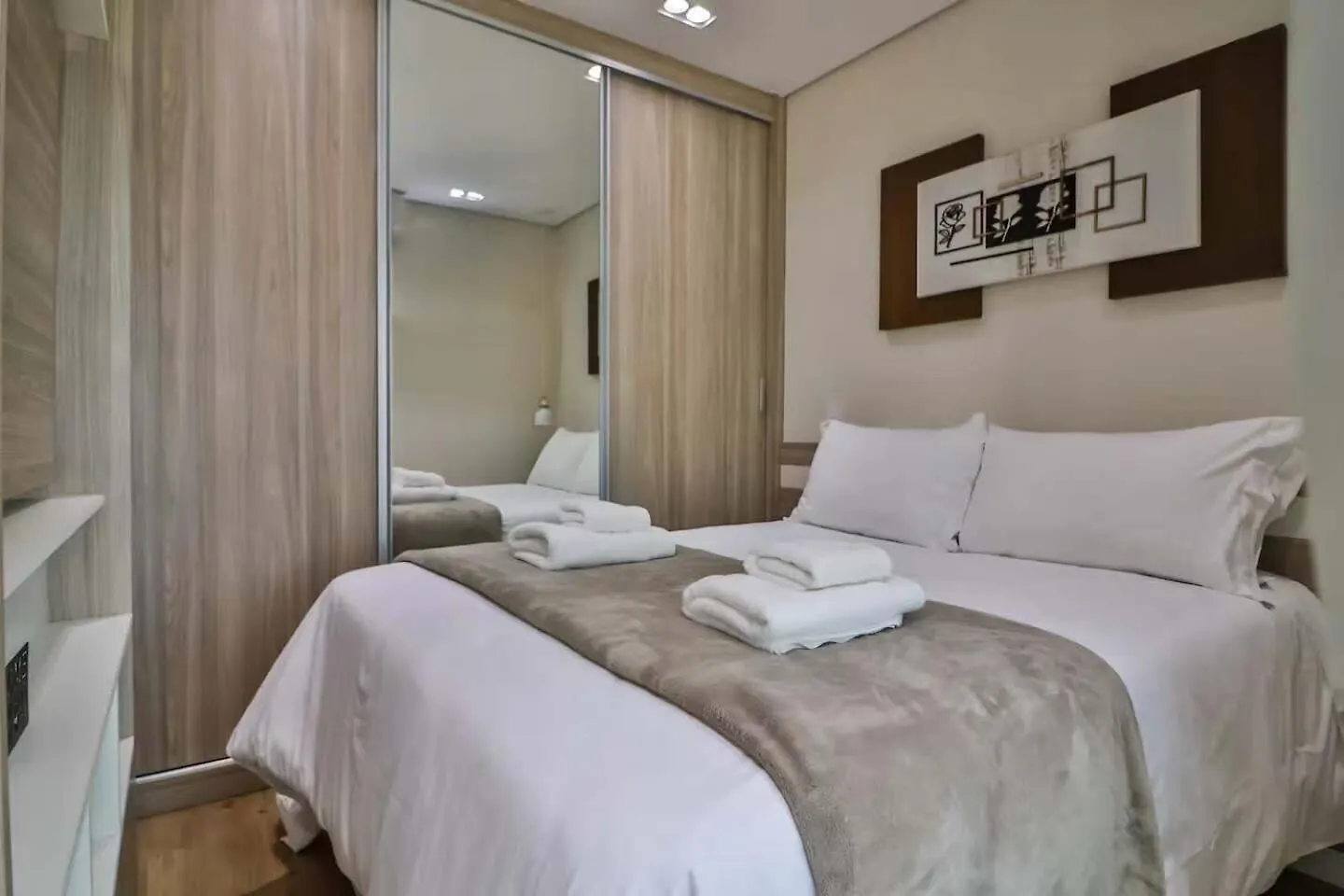 BHomy Pinheiros Perto do Metrô Pinheiros CA85 Apartamento São Paulo Brasil